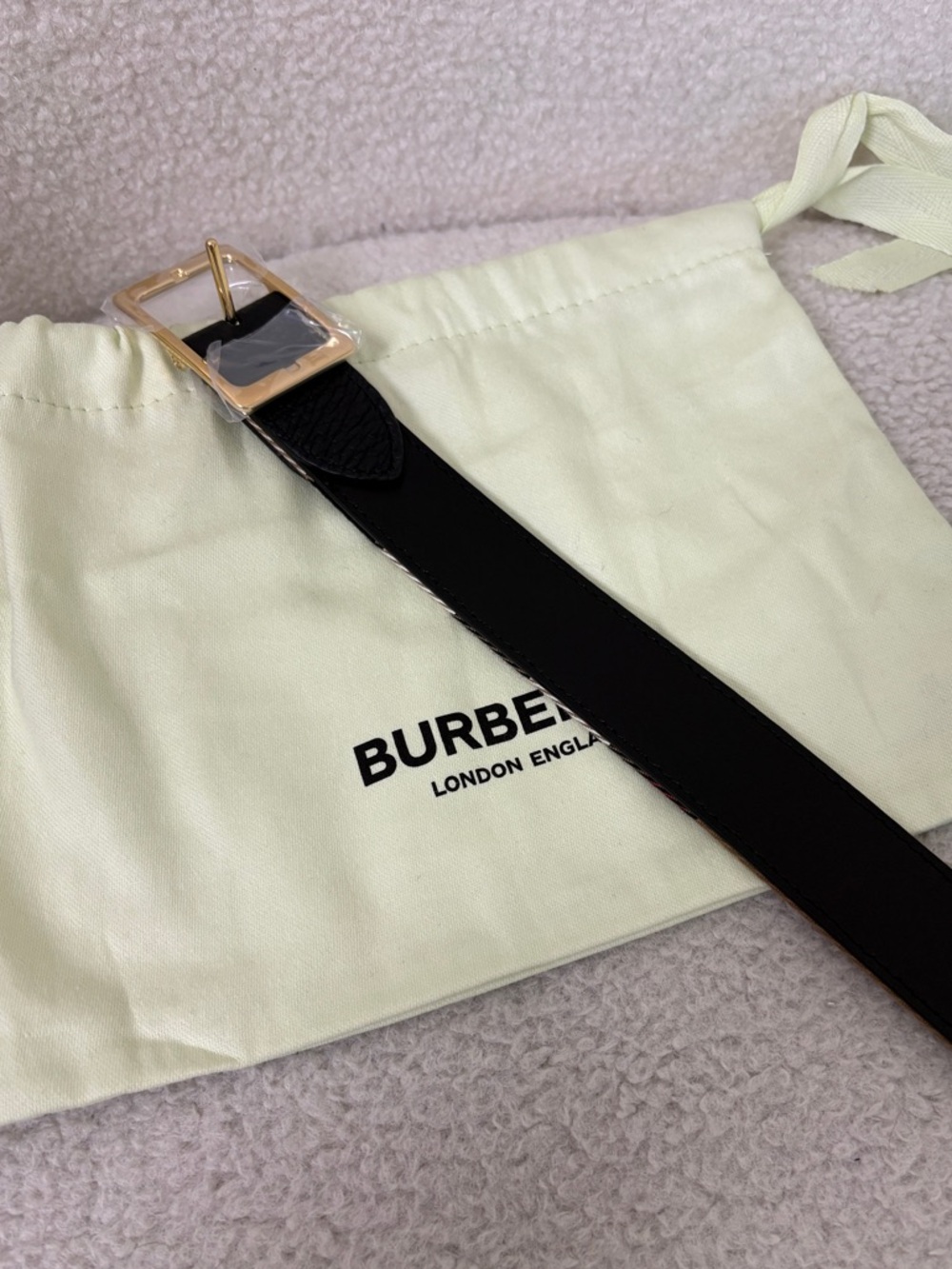 sold❌Burberry Classic Check Leather Belt in Beige/Black NEW 75cm - Picture 6 of 8